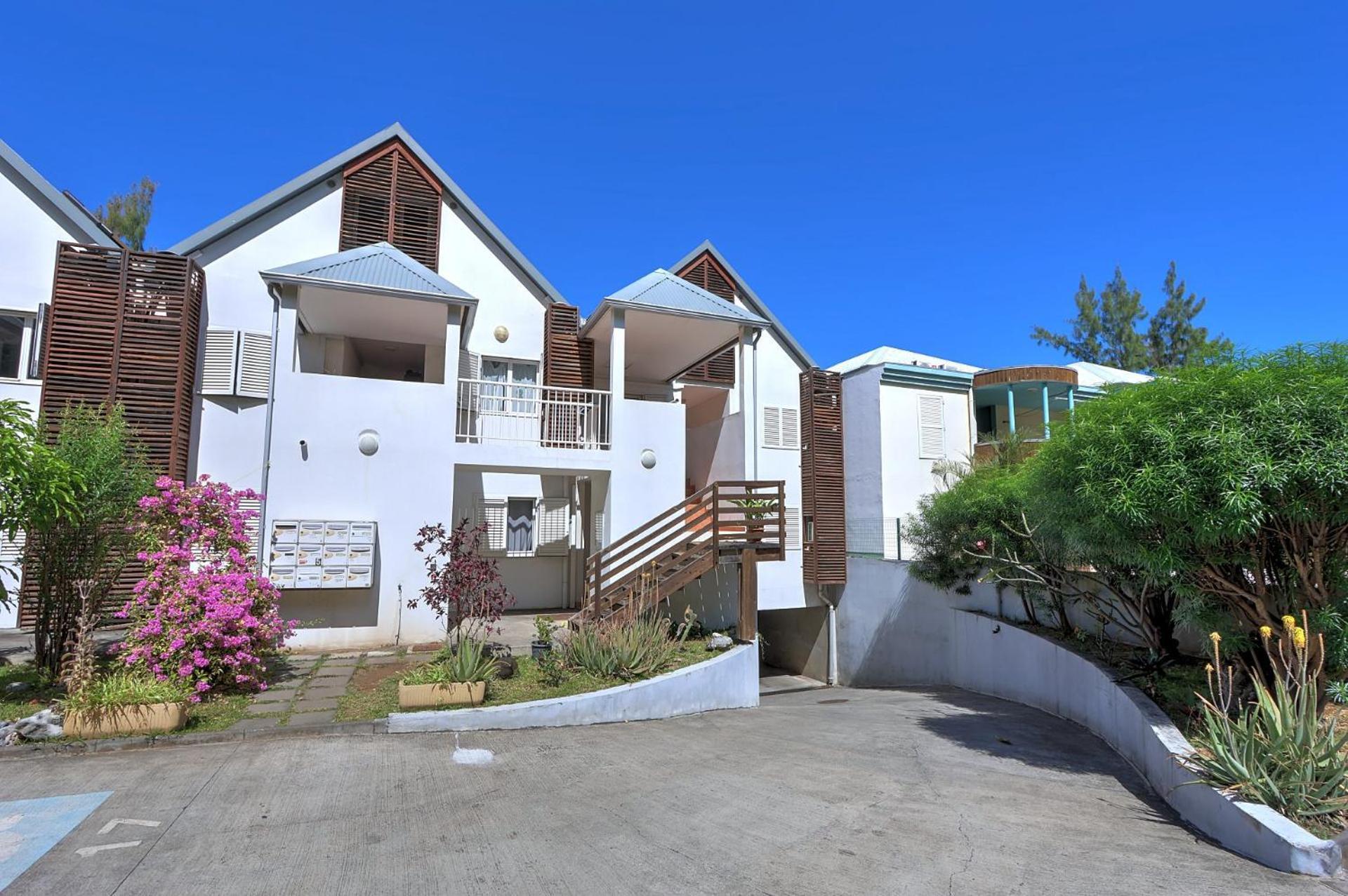 Plein La Vue - T4 Saint Leu 1Ere Ligne Pieds Dans L'Eau Apartment Exterior photo